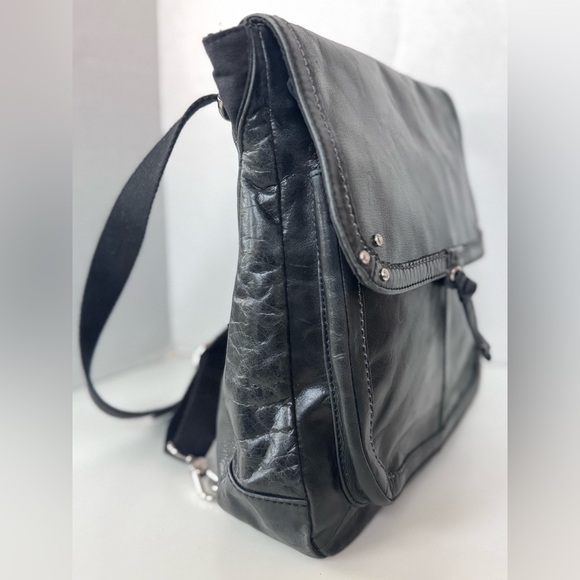 The Sak Ventura Convertible Backpack Crossbody Distressed Black Leather Bag - Picture 2 of 11